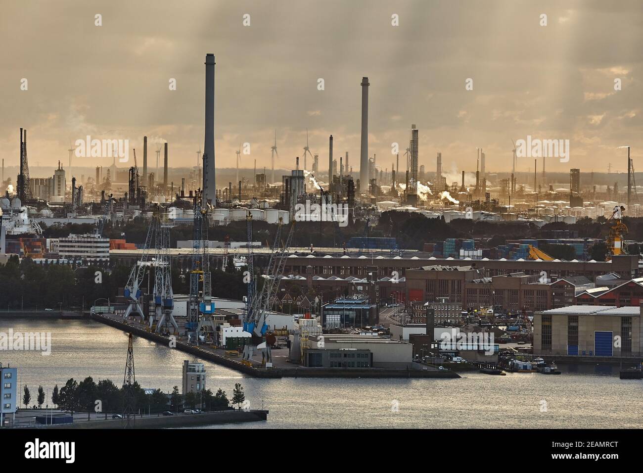 Dramatische industrielle Landschaft Stockfoto