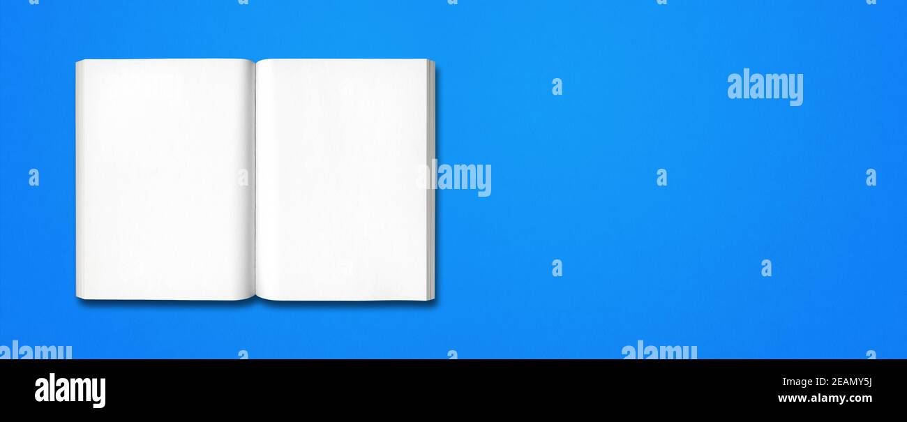Buch auf blauem Banner isoliert öffnen Stockfoto