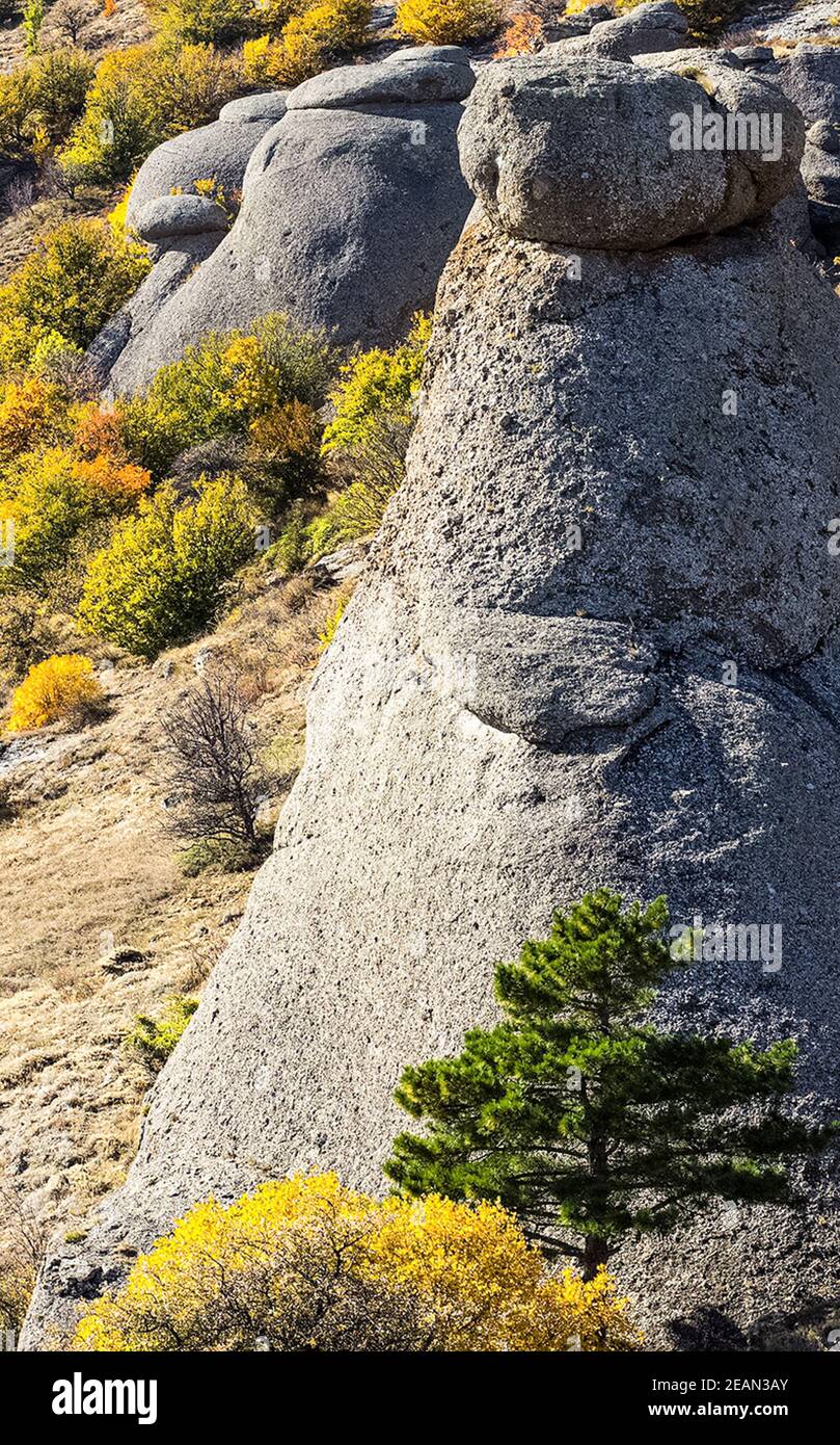 Die Felsen in Krim. Die Felsen der Felsen Krim. Die Ausgabe von Kalkstein Sediment Stockfoto