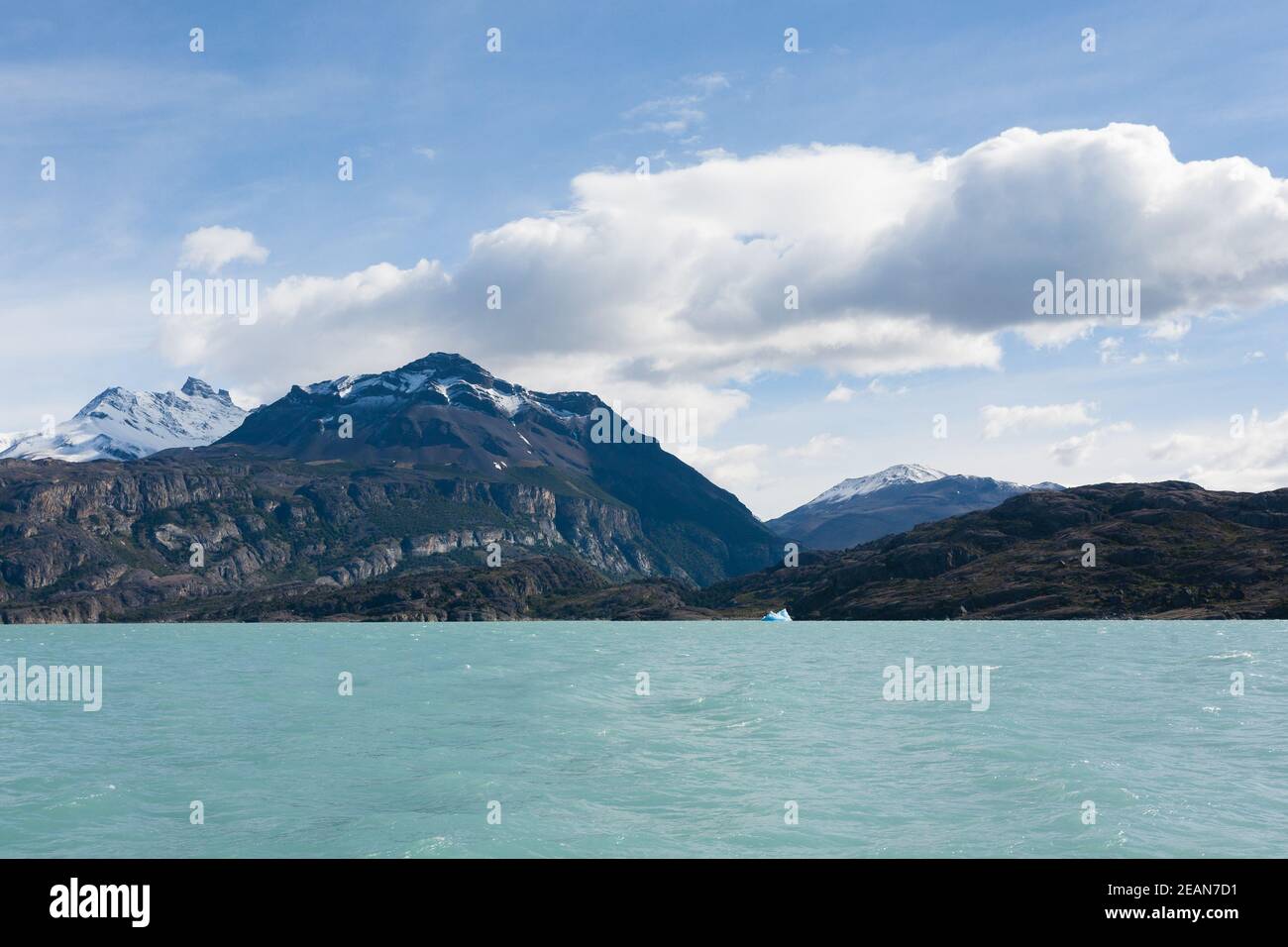 Navigation auf dem Argentino See, Patagonien Landschaft, Argentinien Stockfoto