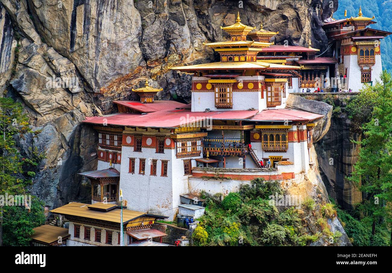 Tiger's Nest Monastery, eine heilige Vajrayana Himalaya-buddhistische Stätte im oberen Paro-Tal in Bhutan, Asien Stockfoto