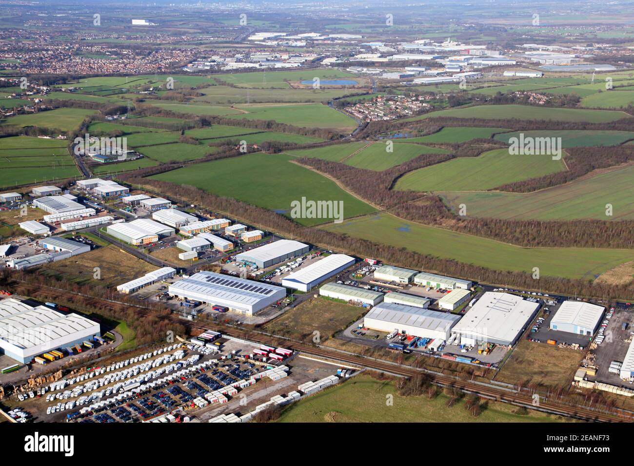 Luftaufnahme des Green Lane Industrial Estate, Featherstone mit Blick nach Norden in Richtung Normanton Industrial Estate am M62 Stockfoto