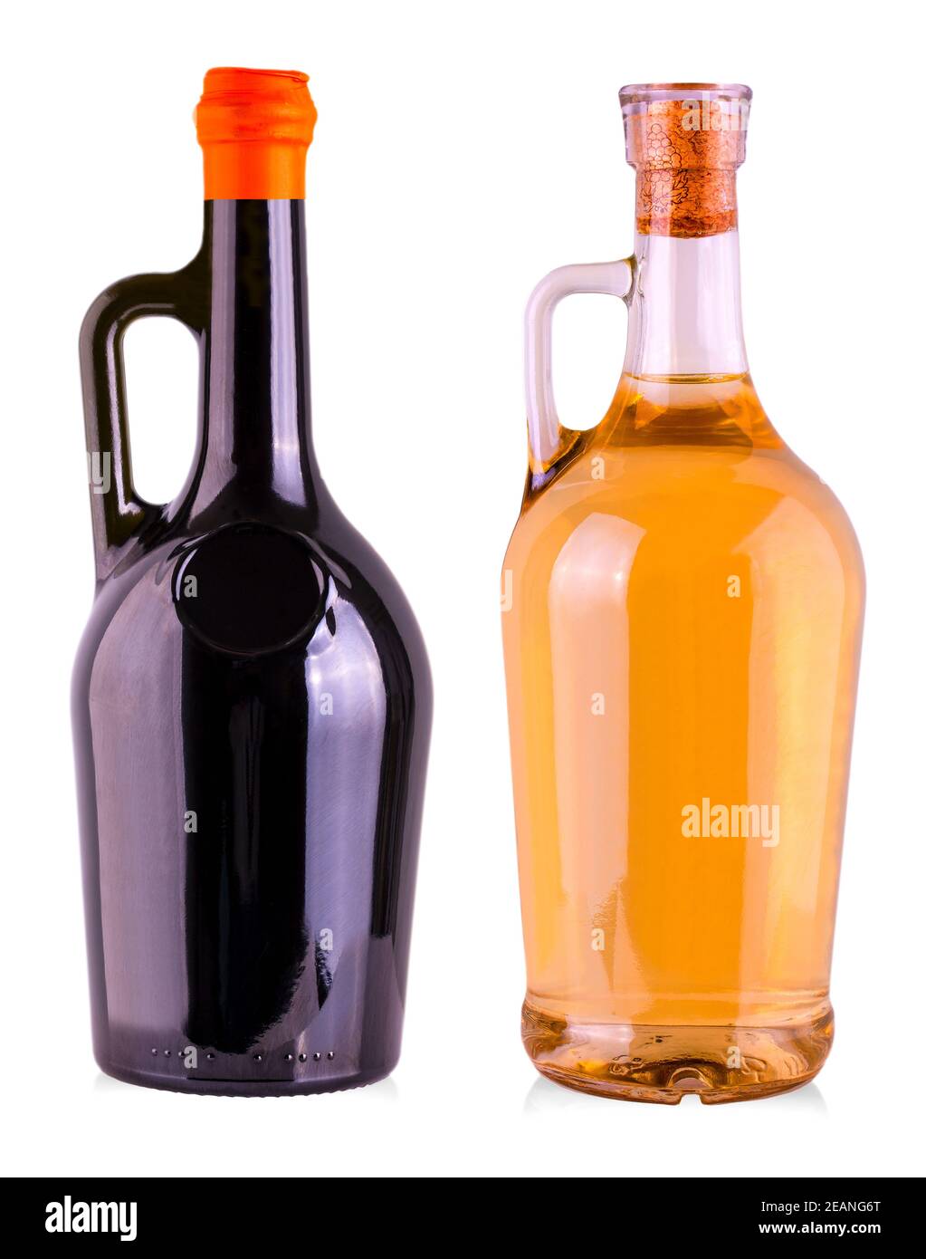 Flasche mit Wein isoliert auf weißem Hintergrund. Stockfoto