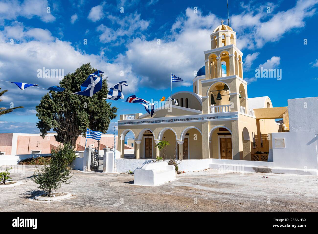 St. George Kirche, Santorini, Kykladen, Griechische Inseln, Griechenland, Europa Stockfoto