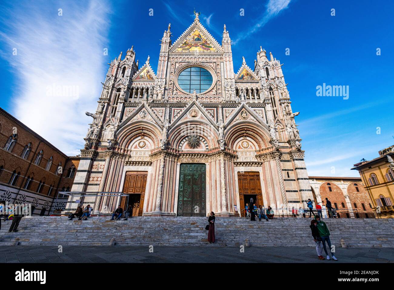 Fassade der Kathedrale, Siena, UNESCO-Weltkulturerbe, Toskana, Italien, Europa Stockfoto