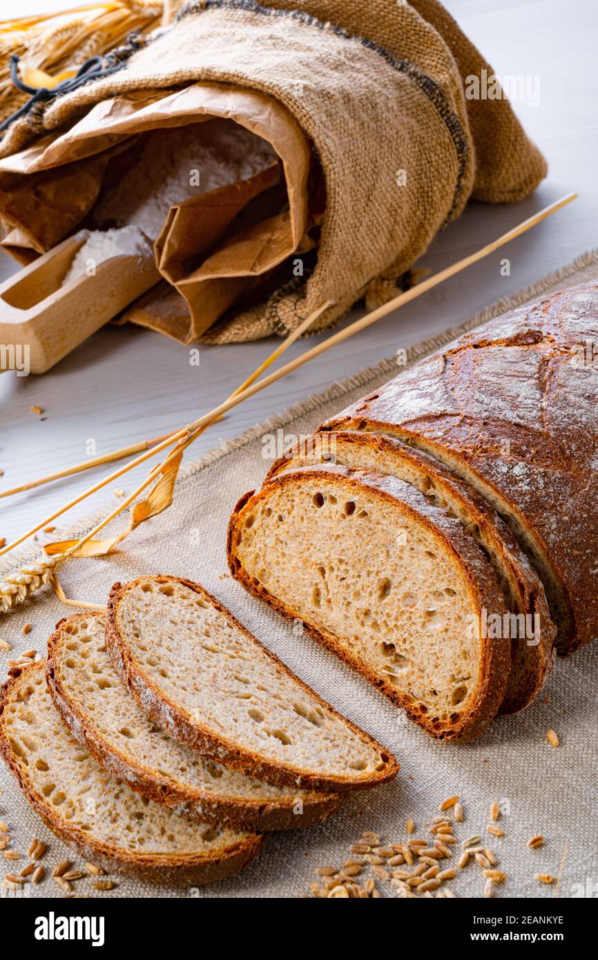 Leckeres gemischtes Roggenbrot, auch Graubrot genannt Stockfoto