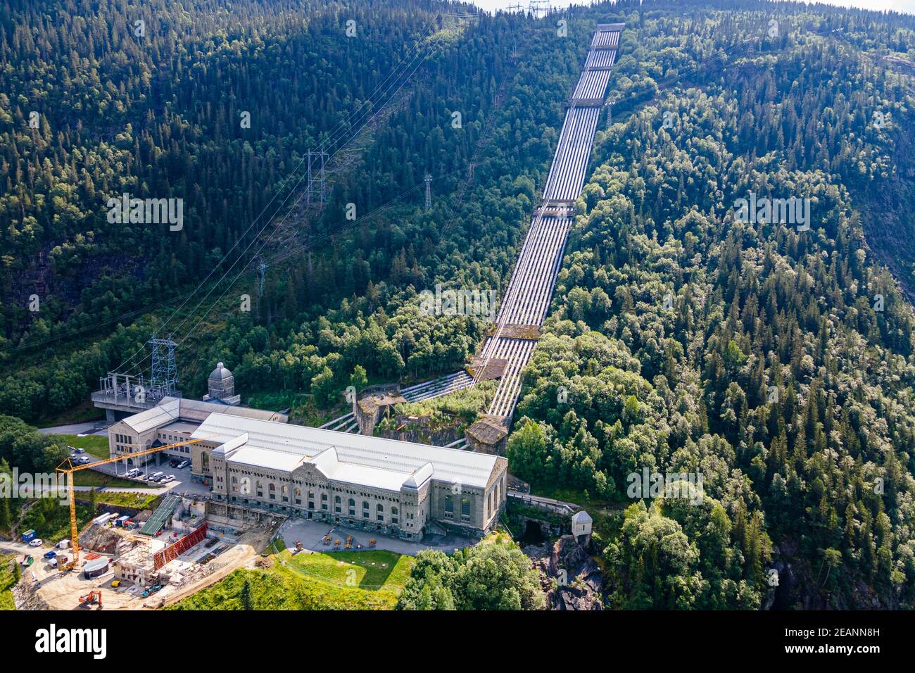 Luftaufnahme des Wasserkraftwerks, Industriedenkmal Rjukan-Notodden, UNESCO-Weltkulturerbe, Vestfold und Telemark, Norwegen Stockfoto
