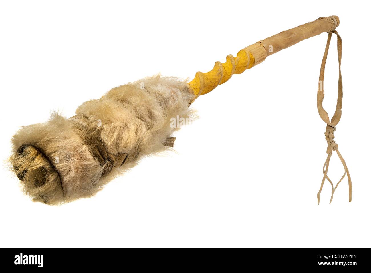 Indische Trommelschlägel aus Rawhide-Leder mit gelb bemalt Stick Stockfoto