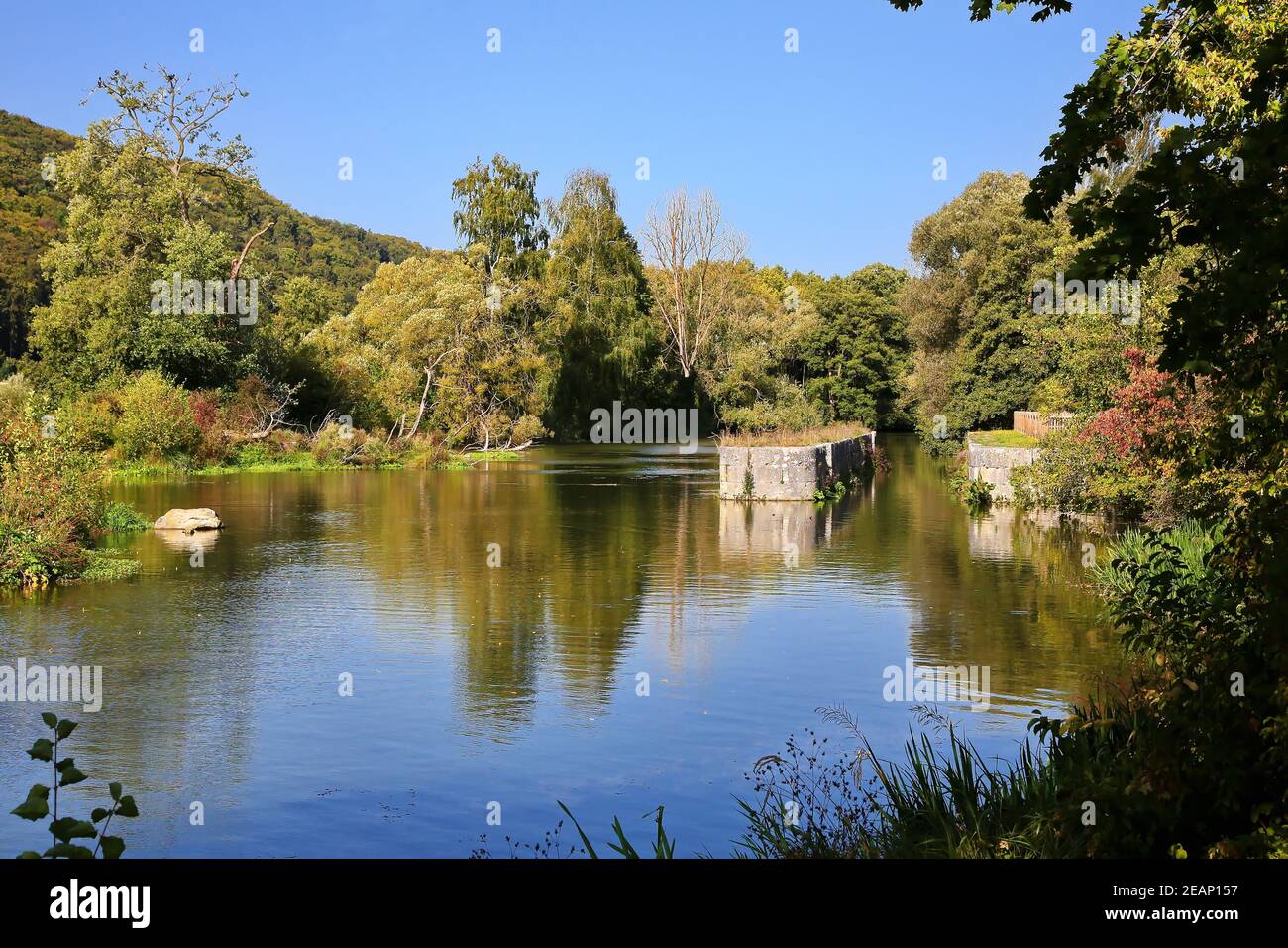 Schleuse 10 am AltmÃ¼hl ist eine Sehenswürdigkeit in der Nähe von Riedenburg Stockfoto