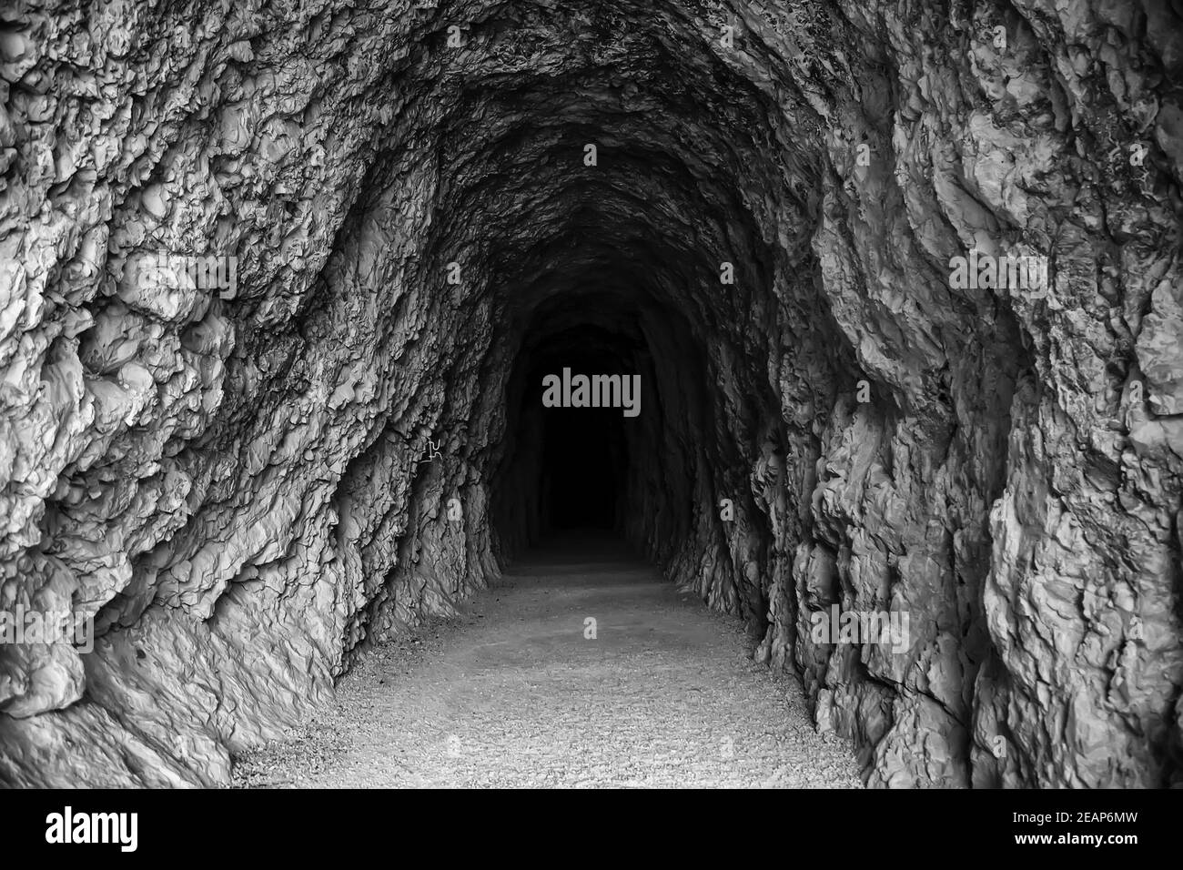 Tiefer Steintunnel Stockfoto