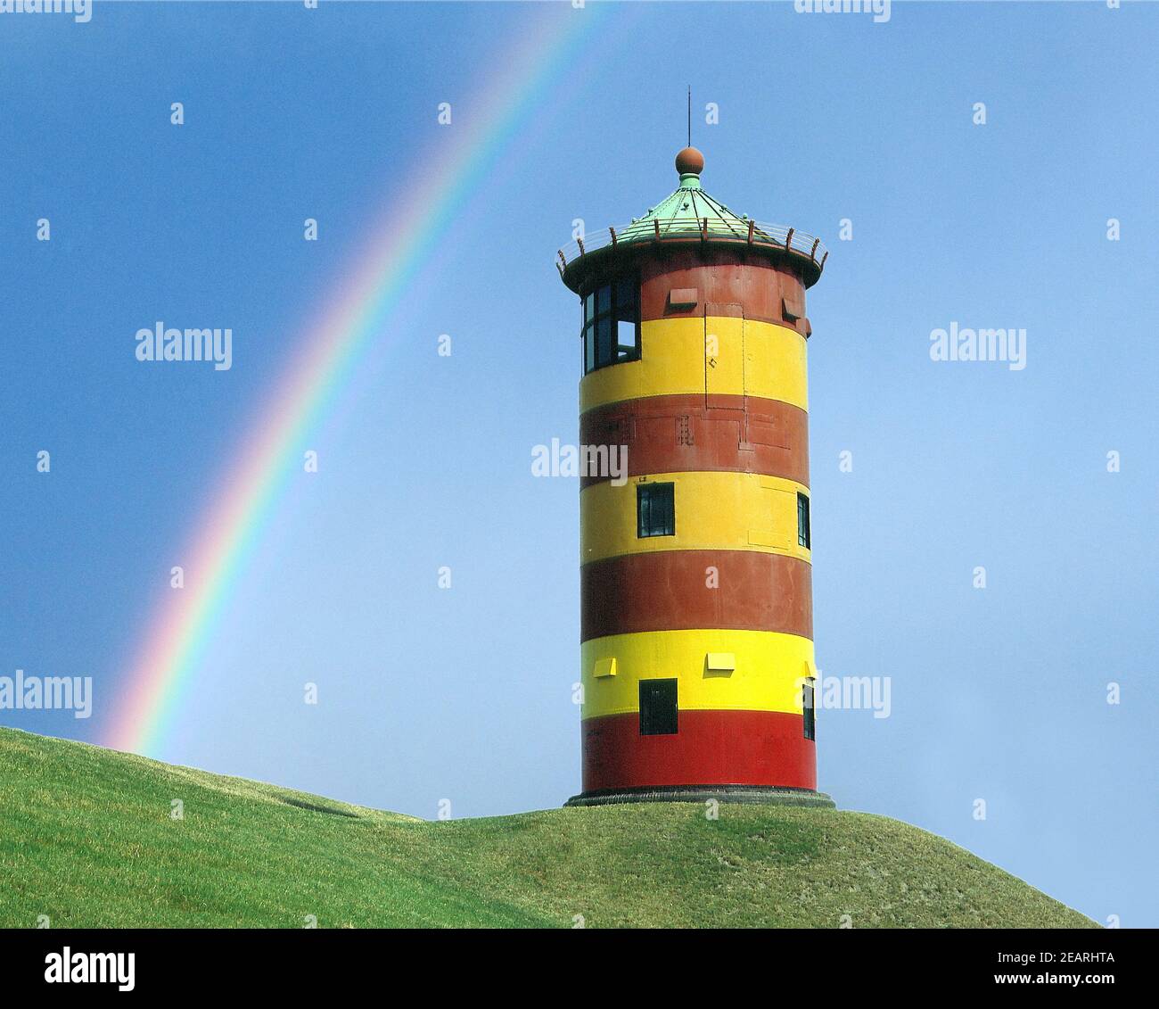 Pilsumer, Leuchtturm Regenbogen Stockfoto