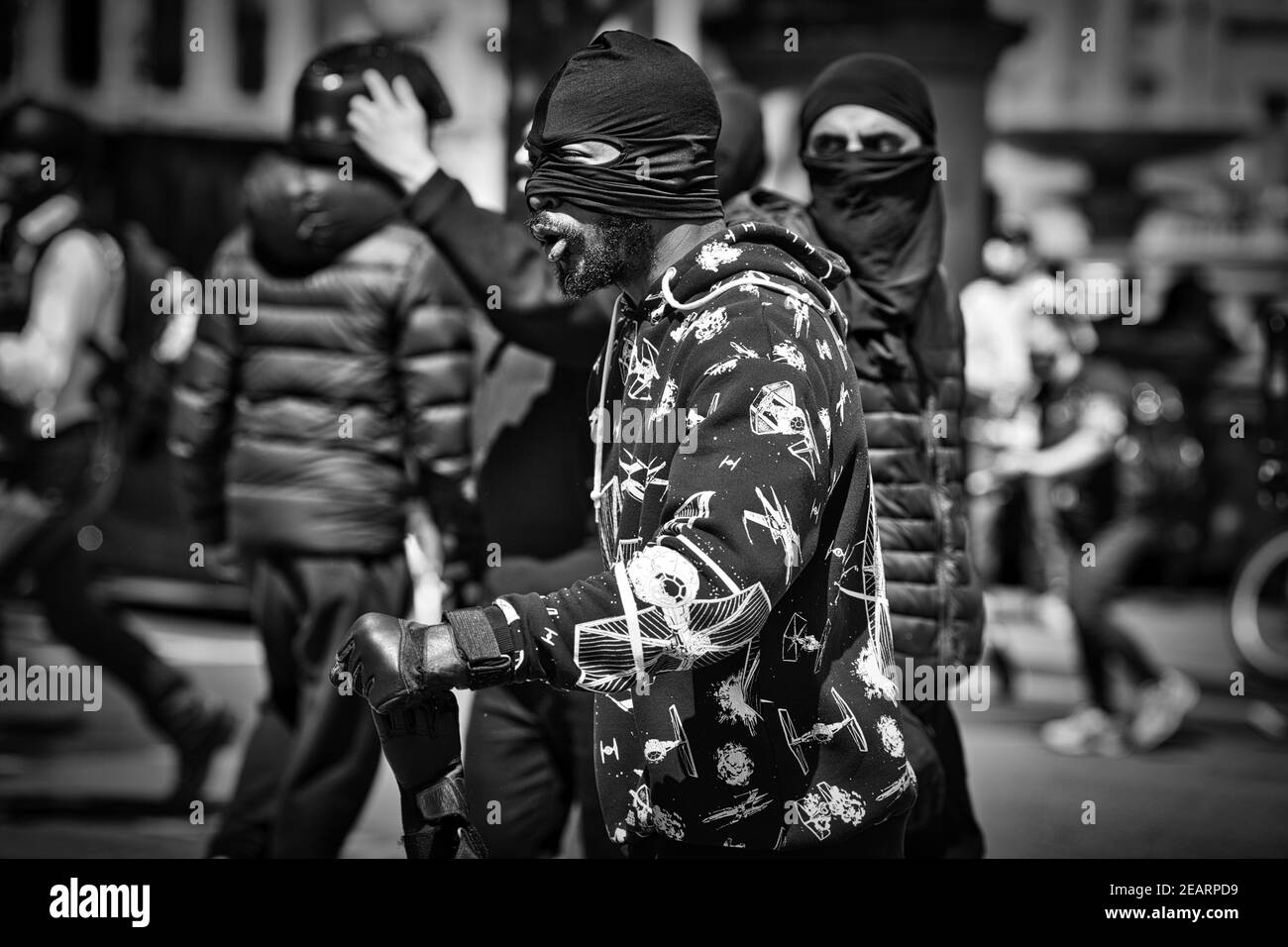 London 13 June 2020 BLM-Demonstranten kollidierten auf dem Trafalgar Square mit rechtsextremen Gruppen und der Polizei Stockfoto