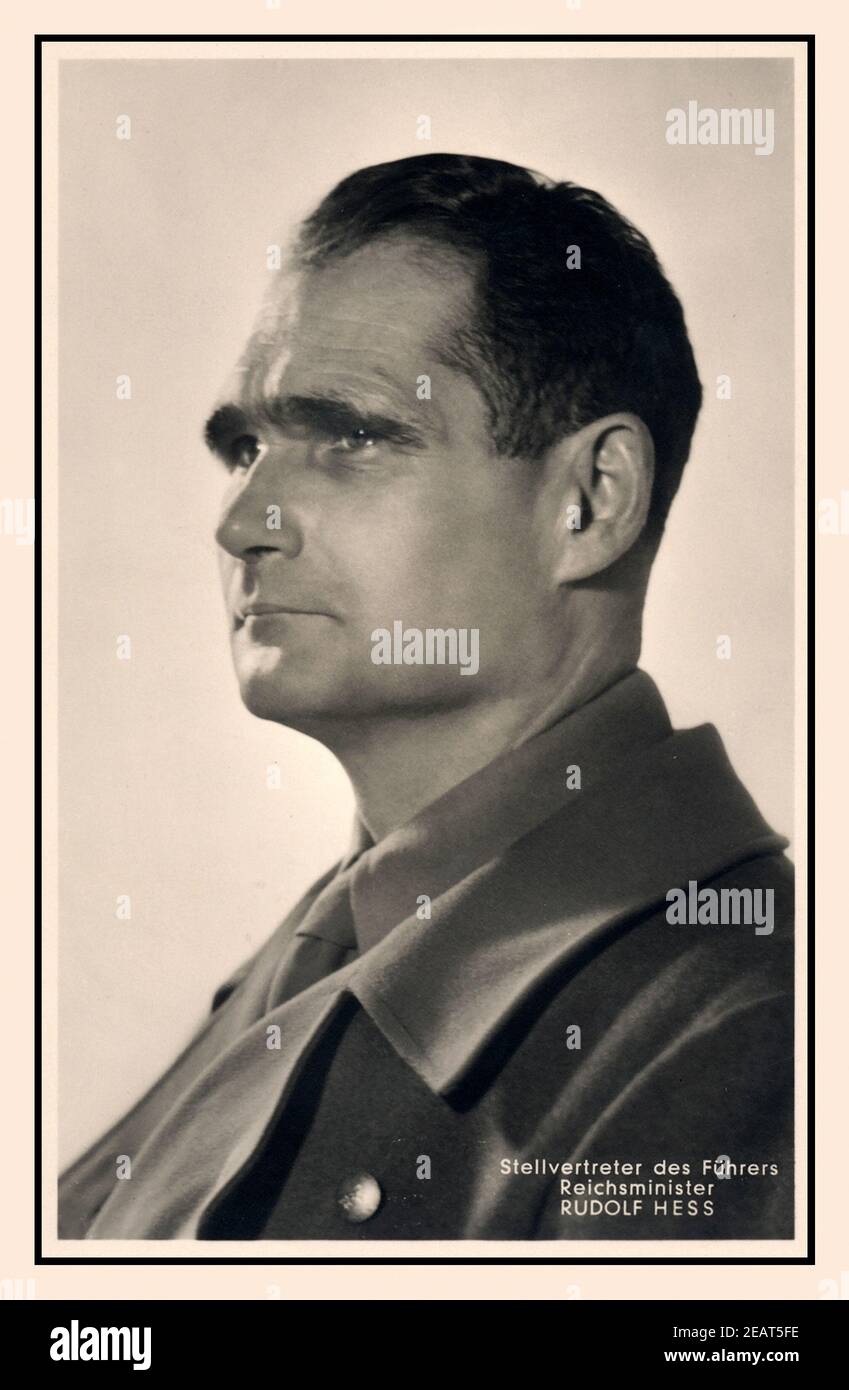 RUDOLF HESS NAZI 1938 Stellvertreter des Führers Reichsminister Rudolf HESS, formal Studio Portrait Foto Hoffmann Stellvertreter des Führers Reichsminister Rudolf HESS, Photo-Hoffmann München Nazi Deutschland Stockfoto