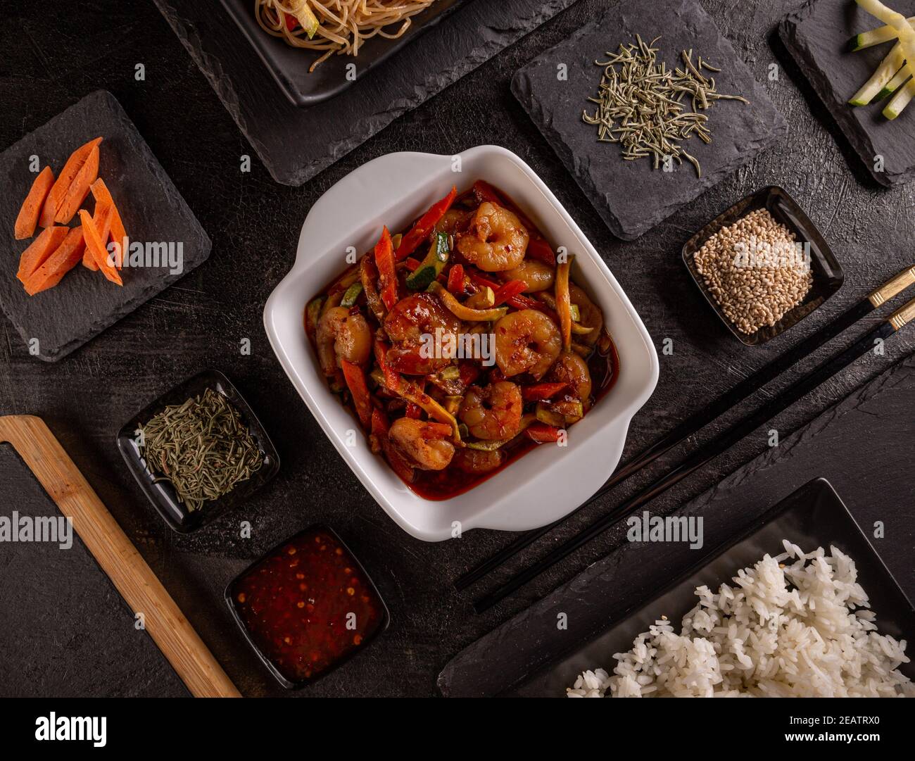 Gemüsebraten Gerichte mit Garnelen Stockfoto