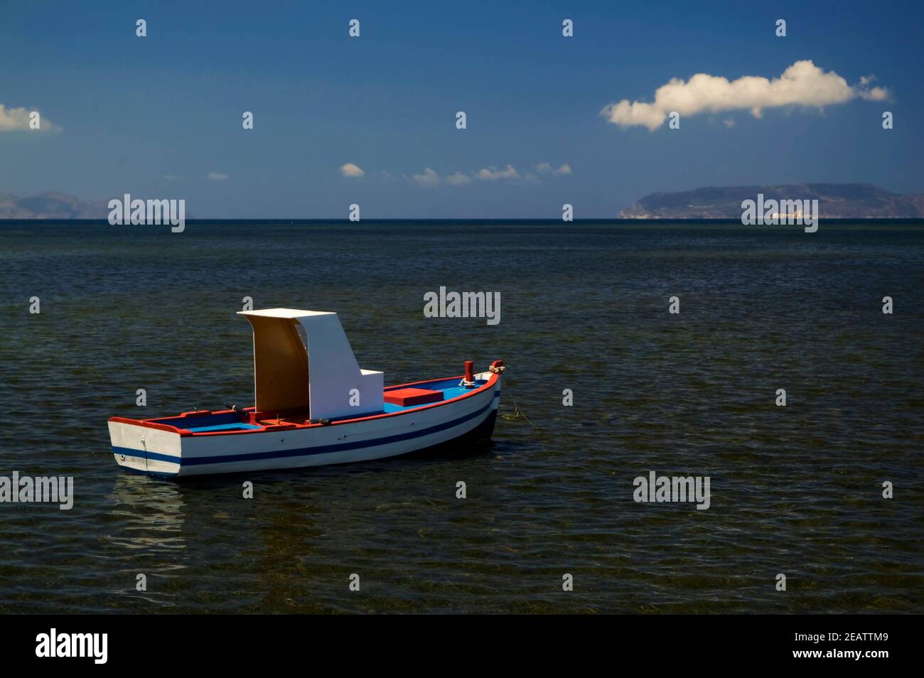 Das Boot auf den Stagnone-Inseln von Marsala, Sizilien Stockfoto