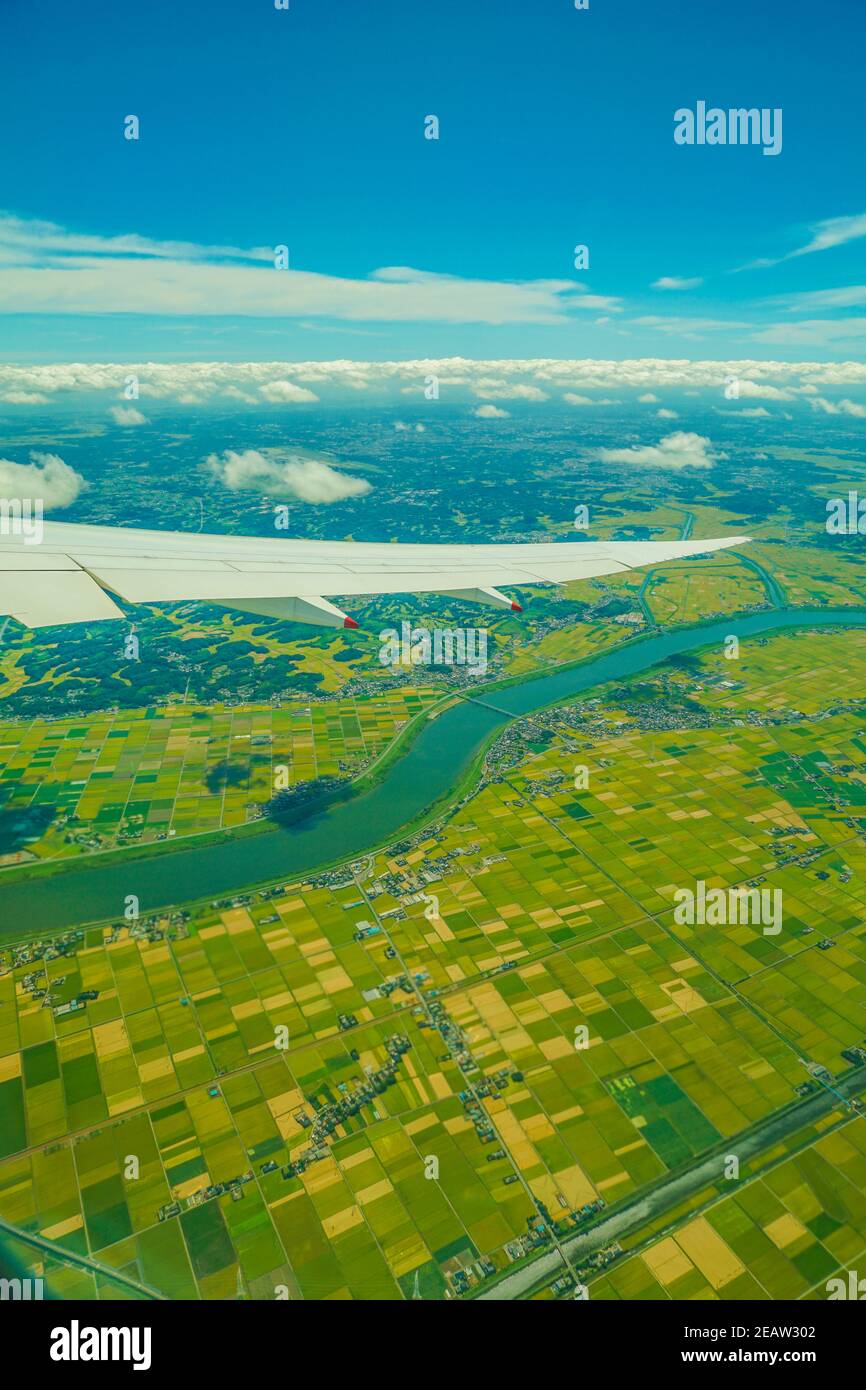 Chiba Präfektur Stadt und sonnigen Himmel (aus dem Flugzeug) Stockfoto