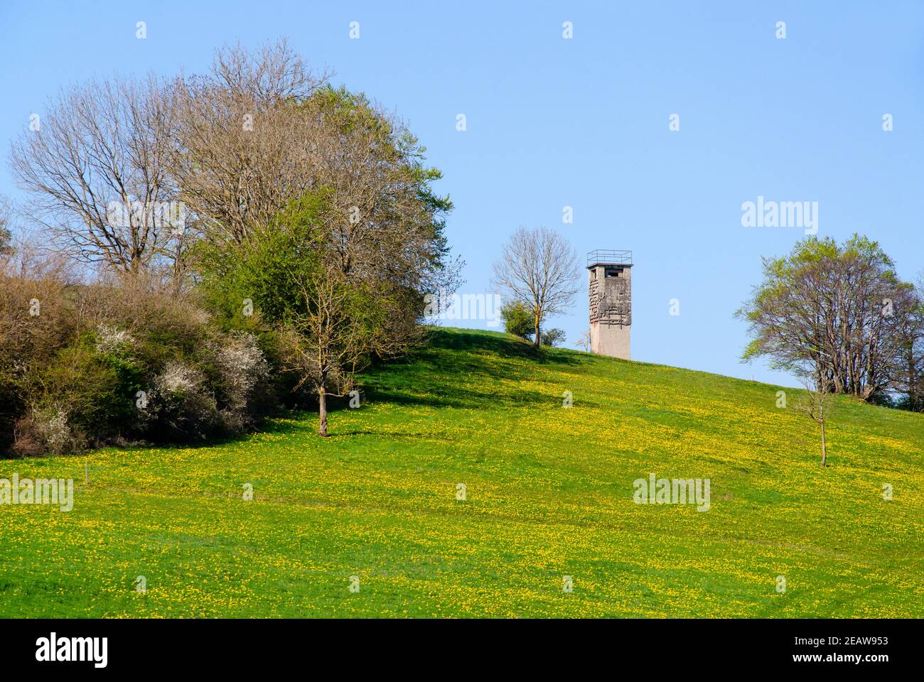 Alter Wachturm der DDR-Grenztruppen Stockfoto