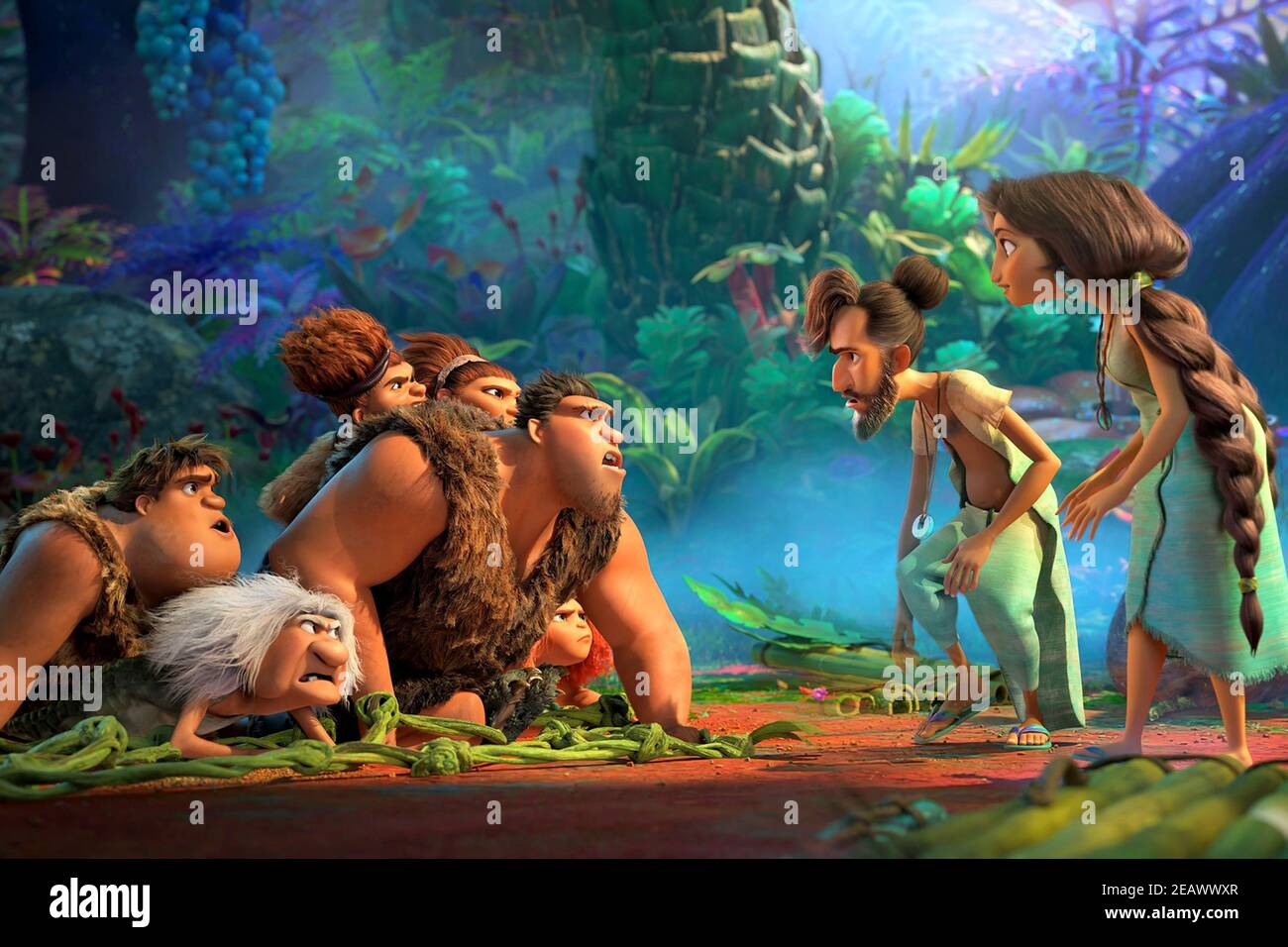 The Croods: A New Age (2020) unter der Regie von Joel Crawford mit Nicolas Cage, Emma Stone und Ryan Reynolds . Die prähistorische Familie die Kroaten werden von einer rivalisierenden Familie, den Bettermans, herausgefordert, die behaupten, besser und weiter entwickelt zu sein. Stockfoto