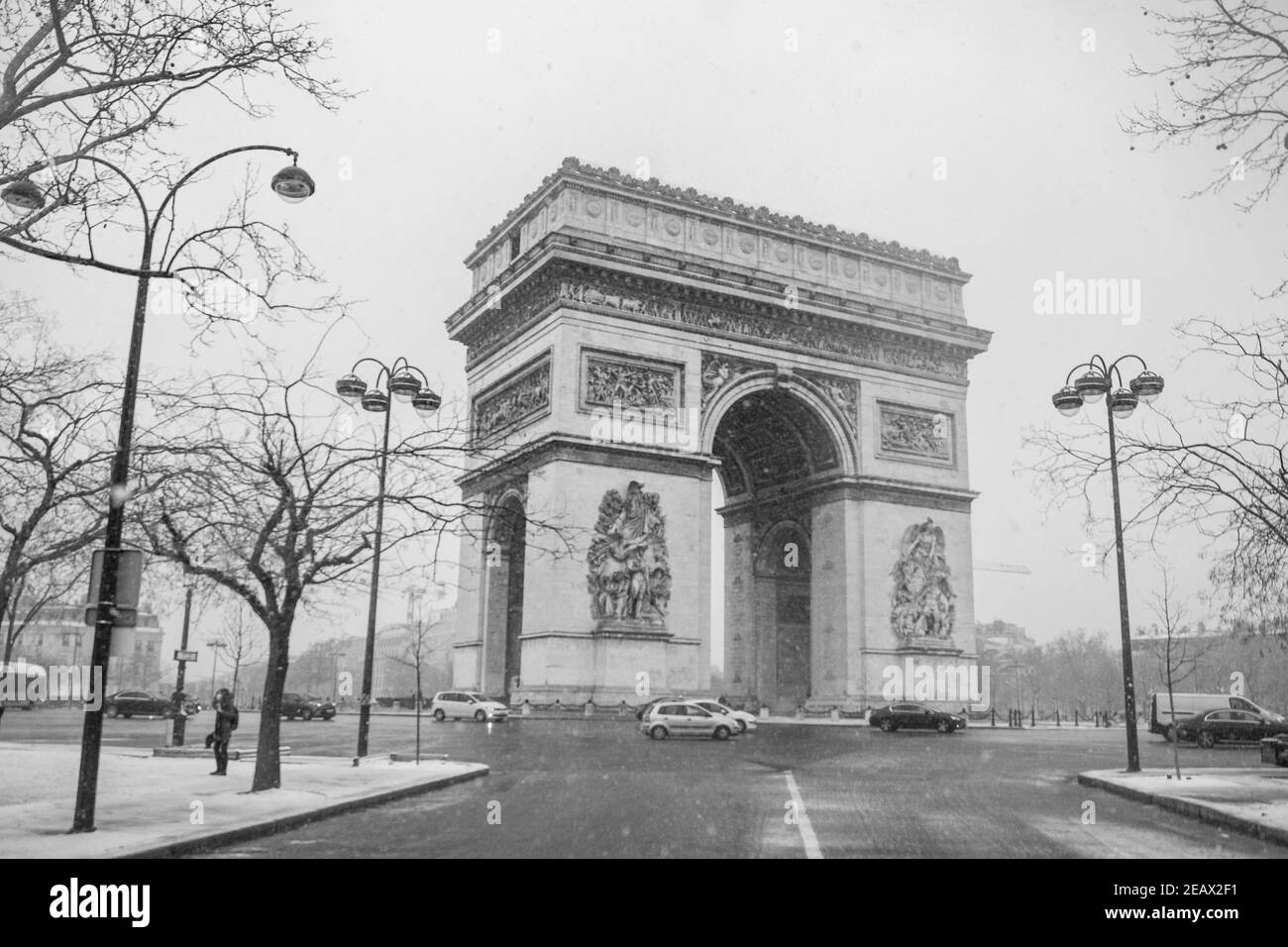 Schnee auf Paris, Place de l'Etoile, Arc de Triomphe Stockfoto