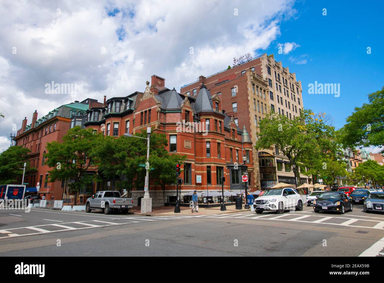 Historische Geschäftsgebäude in der 147 Newbury Street in der Dartmouth Street in Back Bay, Boston, Massachusetts, USA. Stockfoto