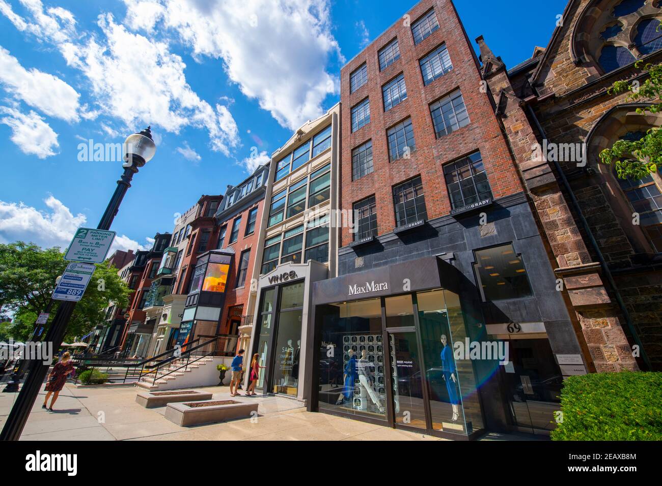 Historischer MaxMara-Laden in der Newbury Street 69 in Back Bay, Boston, Massachusetts, USA. Stockfoto