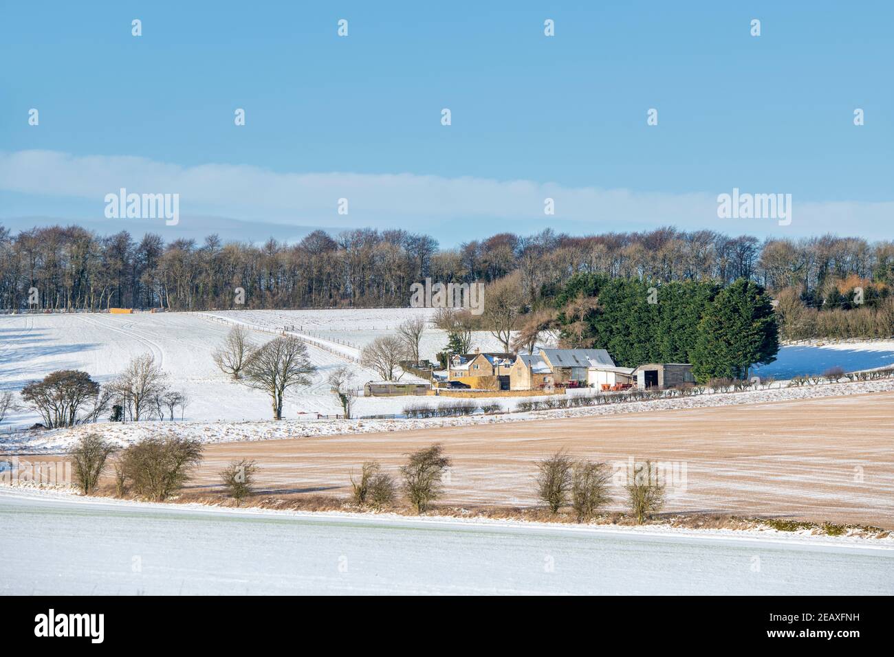 Farm in den cotswolds im Schnee. Cotswolds, Gloucestershire, England Stockfoto