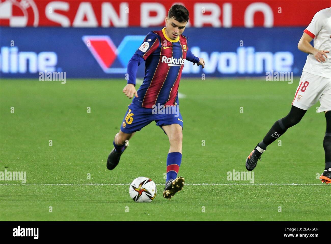 Pedri des FC Barcelona während des spanischen Pokals, Copa del Rey, Halbfinale, 1st-Bein-Fußballspiel zwischen FC Sevilla und FC Barcelona am 10. Februar 2021 im Sanchez Pizjuan Stadion in Sevilla, Spanien - Foto Laurent Lairys /ABACAPRESS.COM Stockfoto