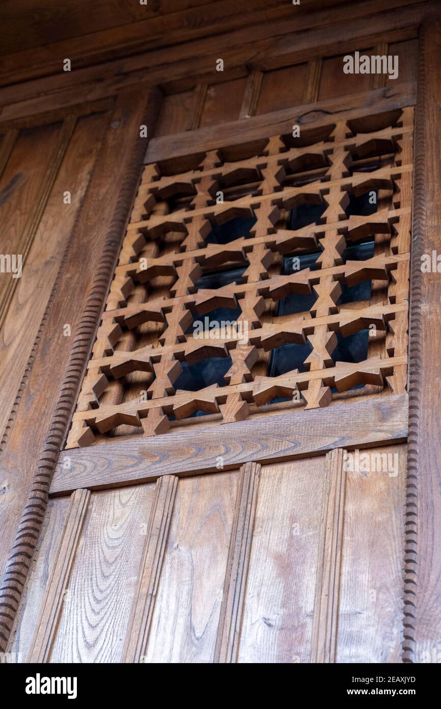 Die historische Taşören Moschee, die sich im Çaykara Bezirk der Provinz Trabzon befindet und komplett aus Holz besteht. Besuchsdatum ist 04.02.2021 Stockfoto