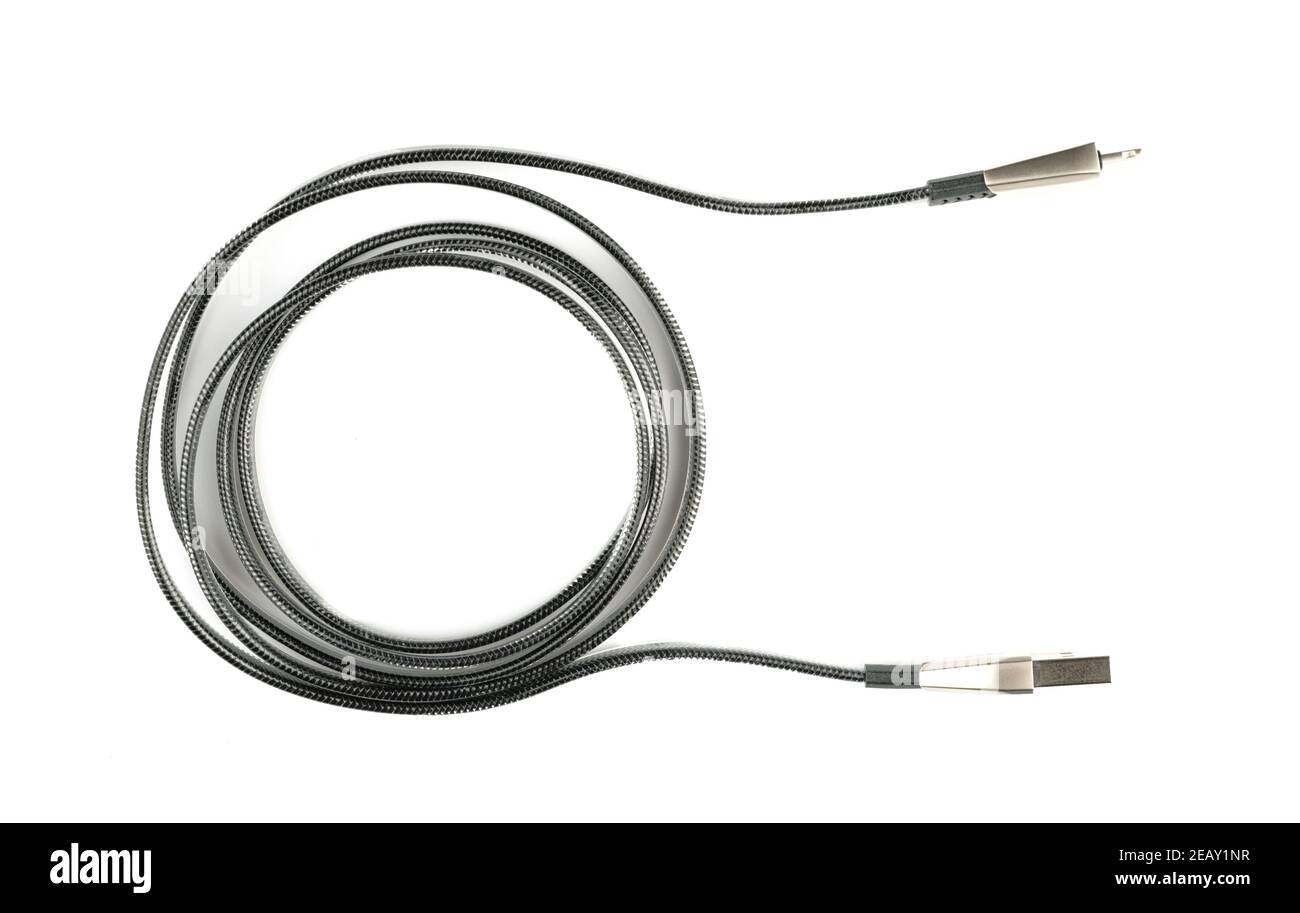 Draufsicht auf ein Daten- oder Ladekabel mit USB-Anschlüssen. Speicherplatz kopieren. Stockfoto