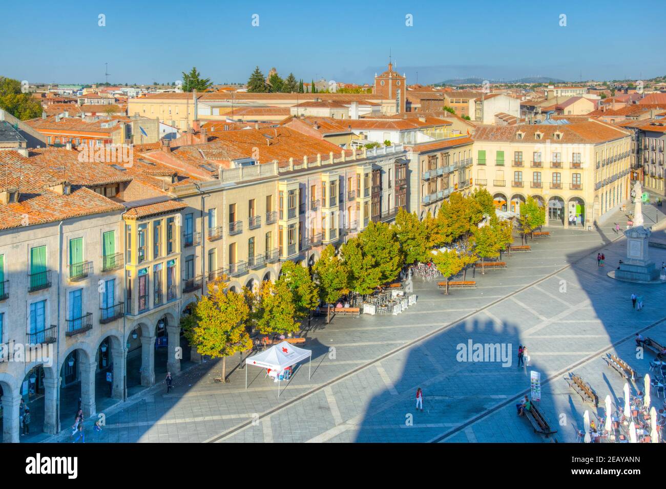 AVILA, SPANIEN, 5. OKTOBER 2017: Plaza de la Santa Teresa de Jesus in Avila, Spanien Stockfoto