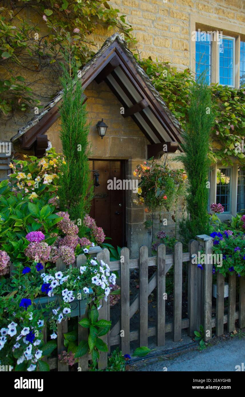 Cottage Entrance, Cotswolds, Großbritannien Stockfoto