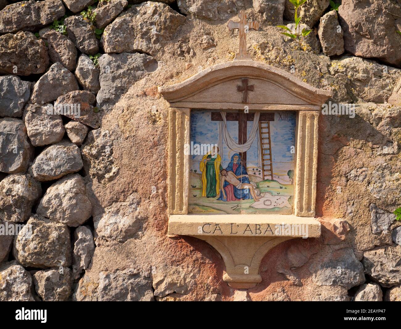 Farbtafel mit der Darstellung der "Kreuzestation", Valldemossa, Mallorca, Spanien Stockfoto