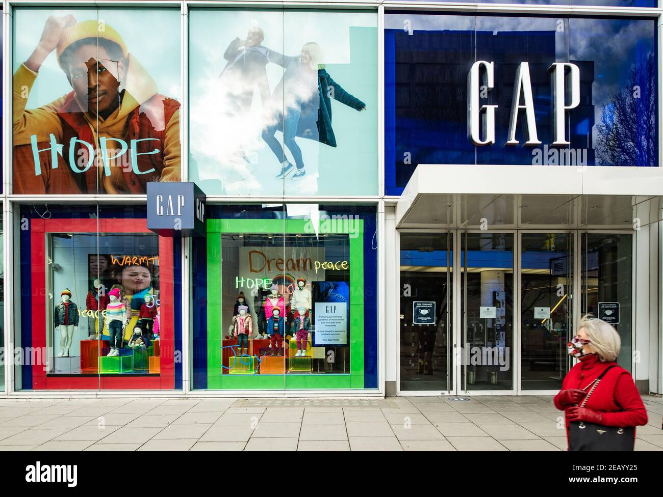 GAP-Flagship-Bekleidungsgeschäft, Oxford Street, London während der Sperrung von Covid 19 Pandemie Stockfoto