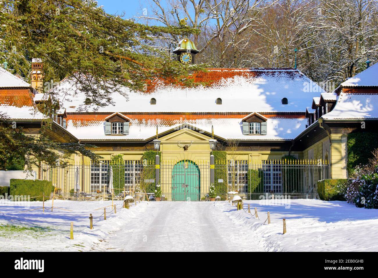 Reithalle in Wenkenhof Park in Winterkleidung, Wenkenpark, Riehen, Kanton Basel Stadt, Schweiz. Stockfoto