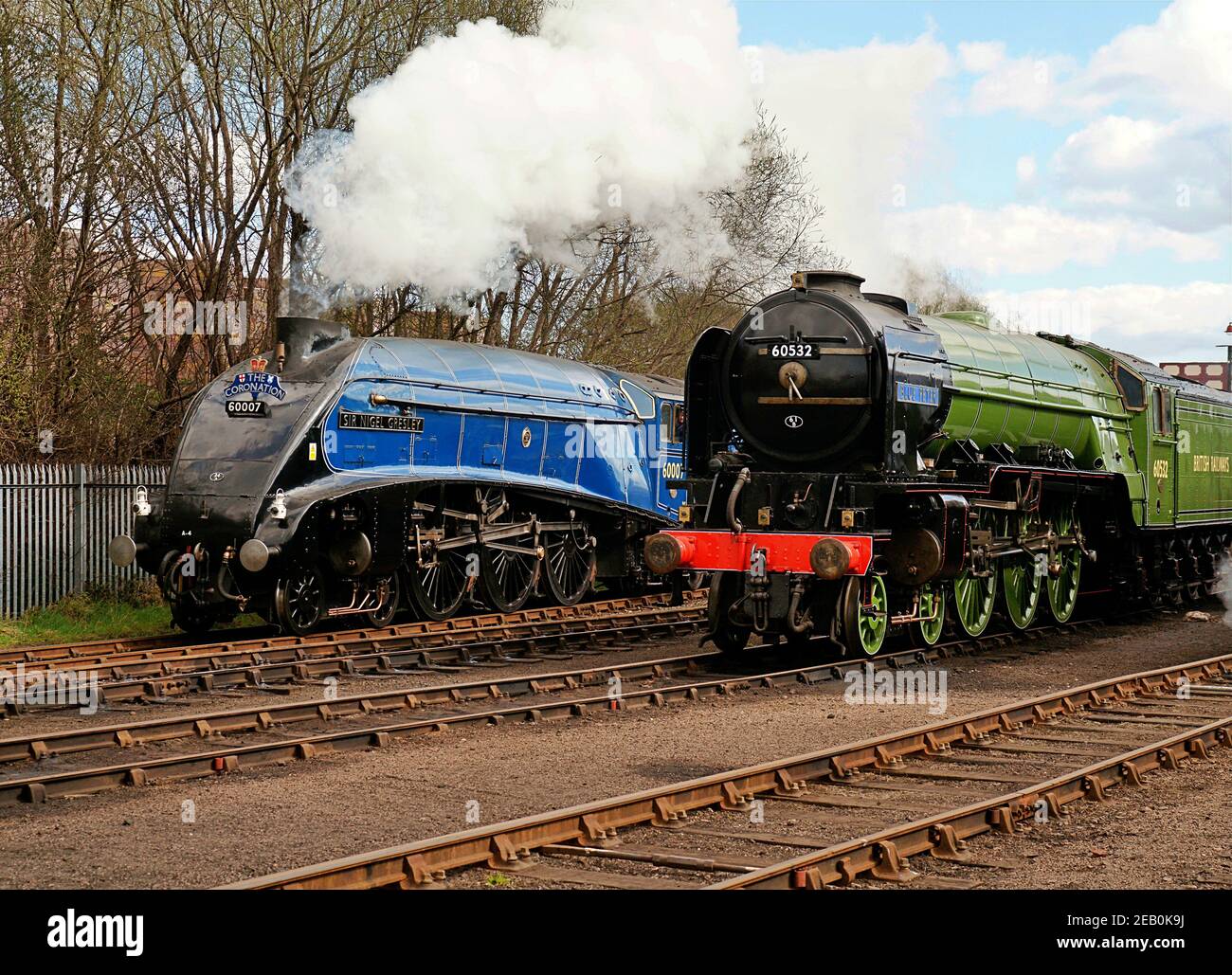 LNER Giants of Steam A4 Pacific Locomotive 60007 Sir Nigel Gresley und A2 Pacific 60532 Blue Peter in Barrow Hill 2009 Stockfoto