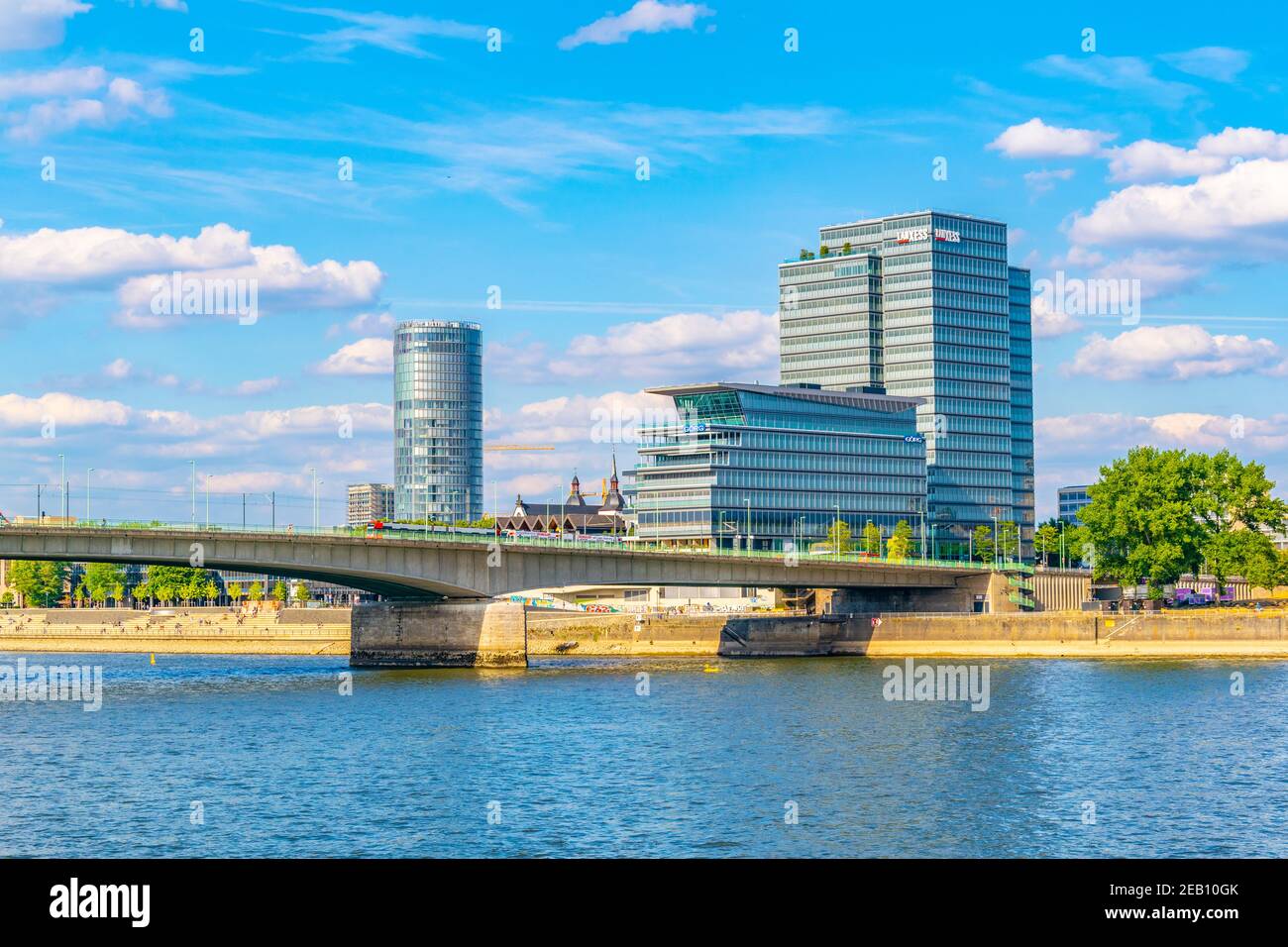 KÖLN, 11. AUGUST 2018: Kennedy-Kai in Köln Stockfoto