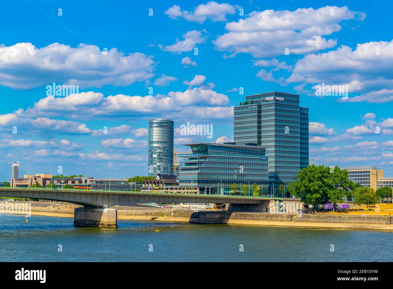 KÖLN, 11. AUGUST 2018: Kennedy-Kai in Köln Stockfoto