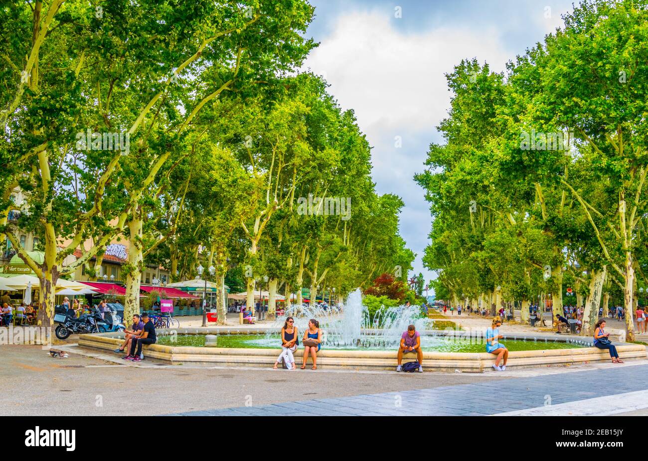MONTPELLIER, FRANKREICH, 25. JUNI 2017: Brunnen in der Gasse Paul Boulet in Montpellier, Frankreich Stockfoto