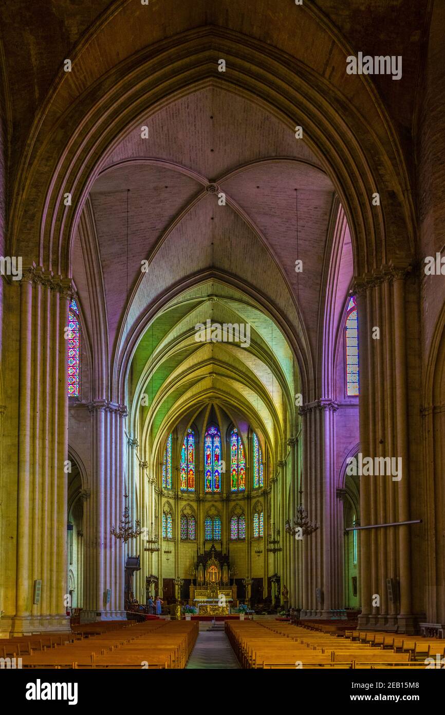 MONTPELLIER, FRANKREICH, 25. JUNI 2017: Innenraum der Kathedrale in Montpellier, Frankreich Stockfoto