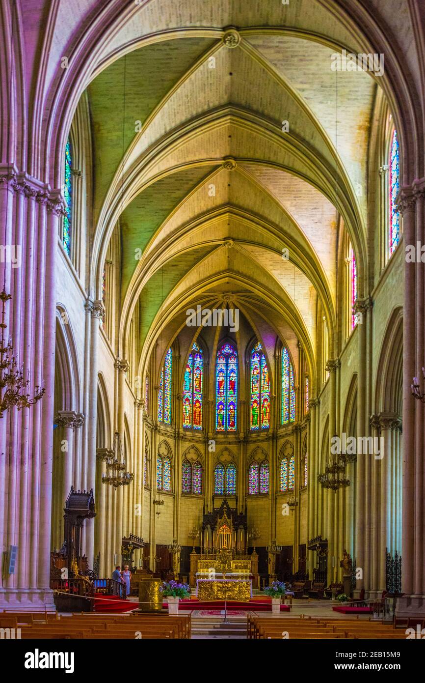 MONTPELLIER, FRANKREICH, 25. JUNI 2017: Innenraum der Kathedrale in Montpellier, Frankreich Stockfoto