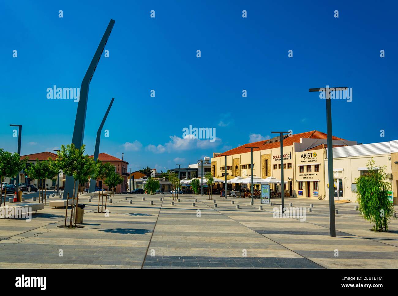 PAPHOS, ZYPERN, 18. AUGUST 2017: Blick auf das moderne Zentrum von Paphos, Zypern Stockfoto