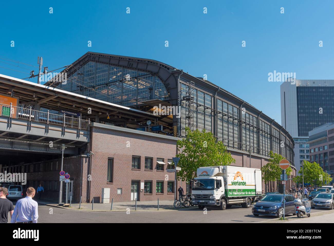 Berlin Deutschland - April 20. 2018: Bahnhof Berlin Friedrichstraße Stockfoto
