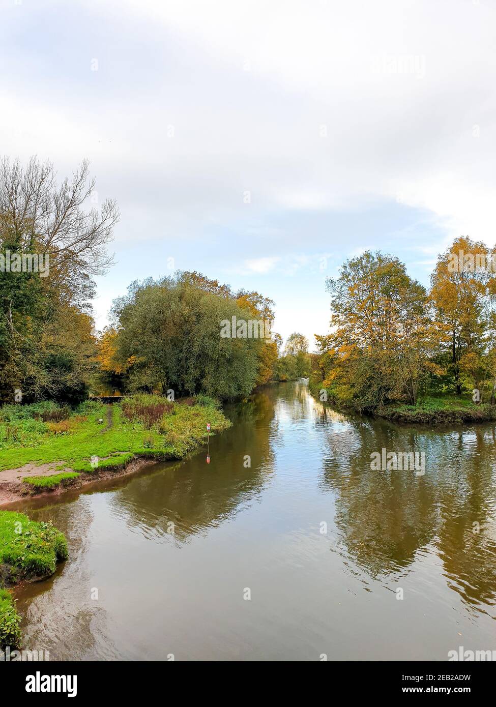 Essex Bridge im Herbst, Staffordshire Great Haywood, Stafford, Black Country, River Trent, Stream, Shugborough Hall Estate, Cannock Stockfoto