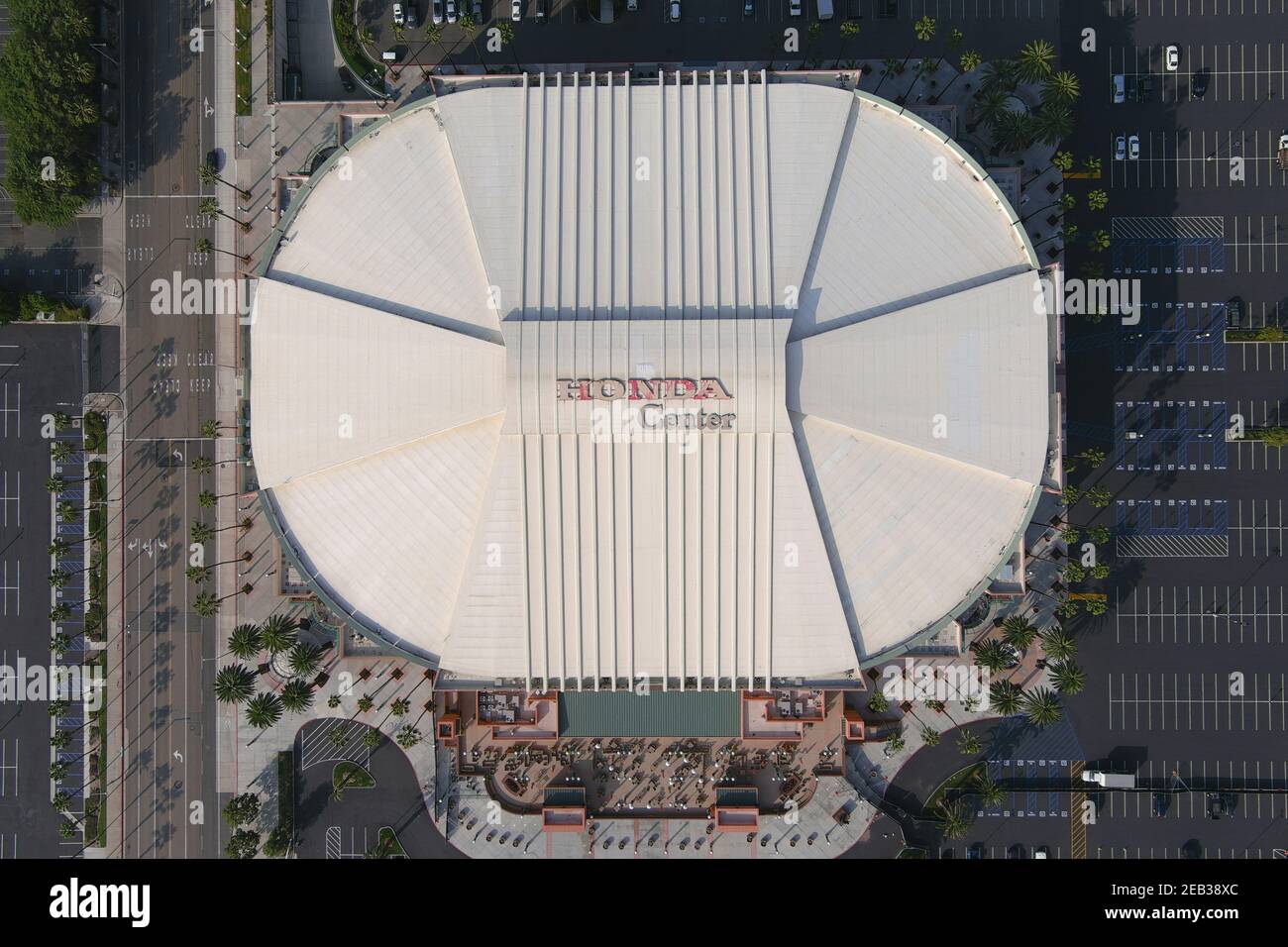 Eine Luftaufnahme des Honda Center, Mittwoch, 10. Februar 2021, in Anaheim, Kalif. Stockfoto