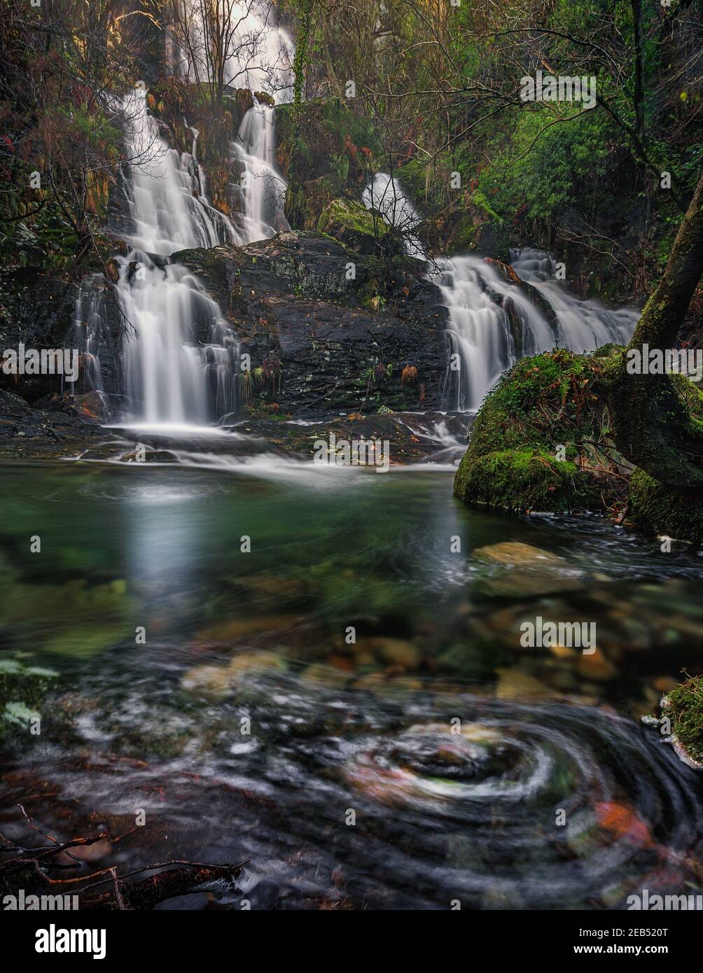 Ribasieira Wasserfall, auch bekannt als Da Madalena, in Porto do Son, Galicien, Spanien Stockfoto