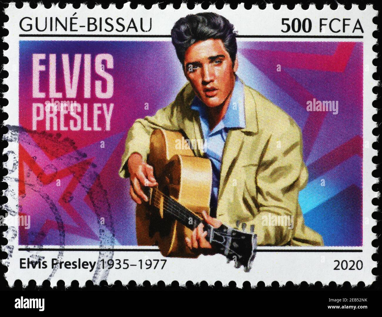 Elvis Presley spielt Gitarre auf Briefmarke Stockfoto Elvis Presley spielt Gitarre auf Briefmarke Stockfoto
