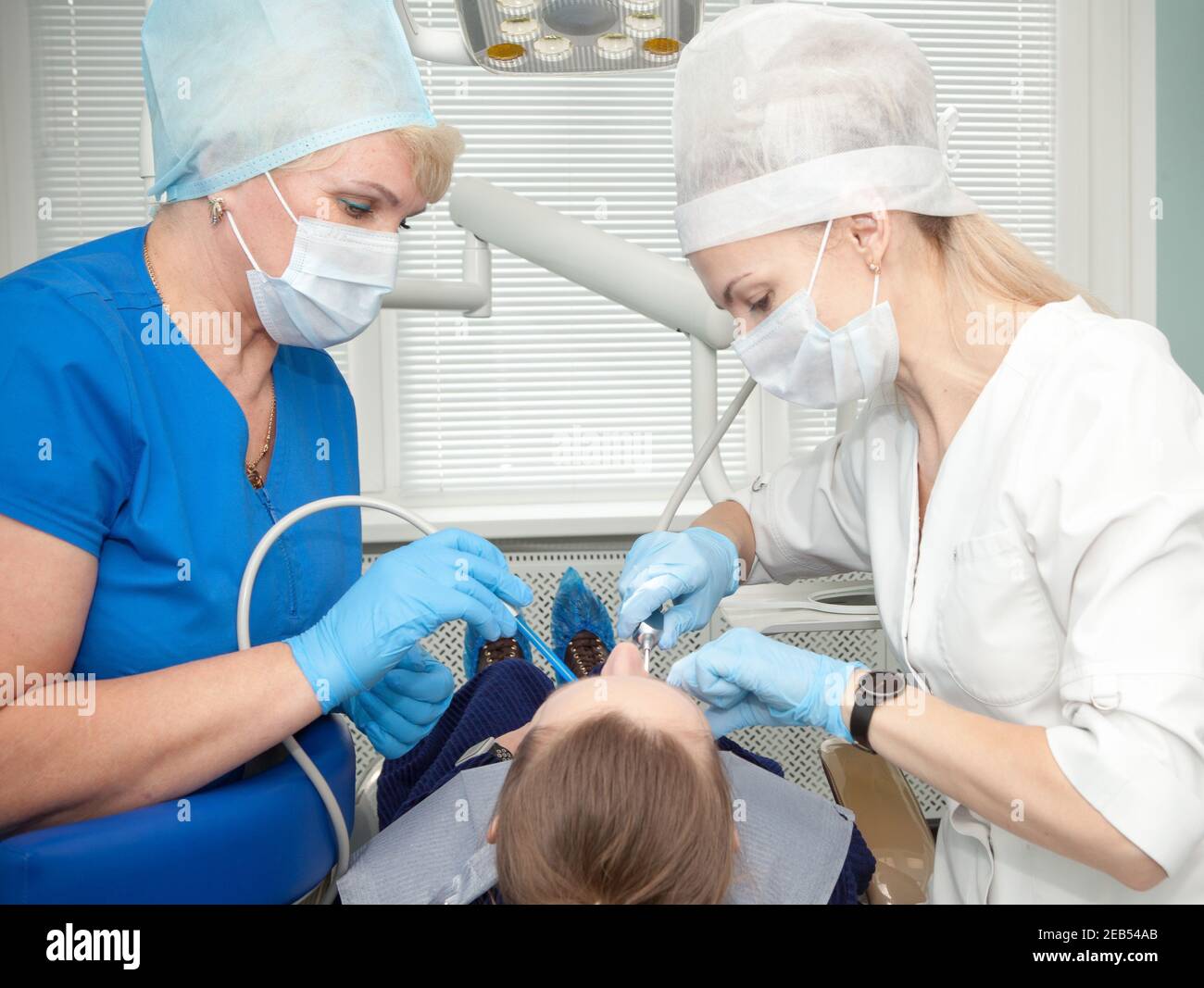 Zahnarzt, Zahnarztpraxis, Zahn, Karies, Zahnschmerzen, Medizinische Versorgung, Zahnarztpraxis, Stockfoto