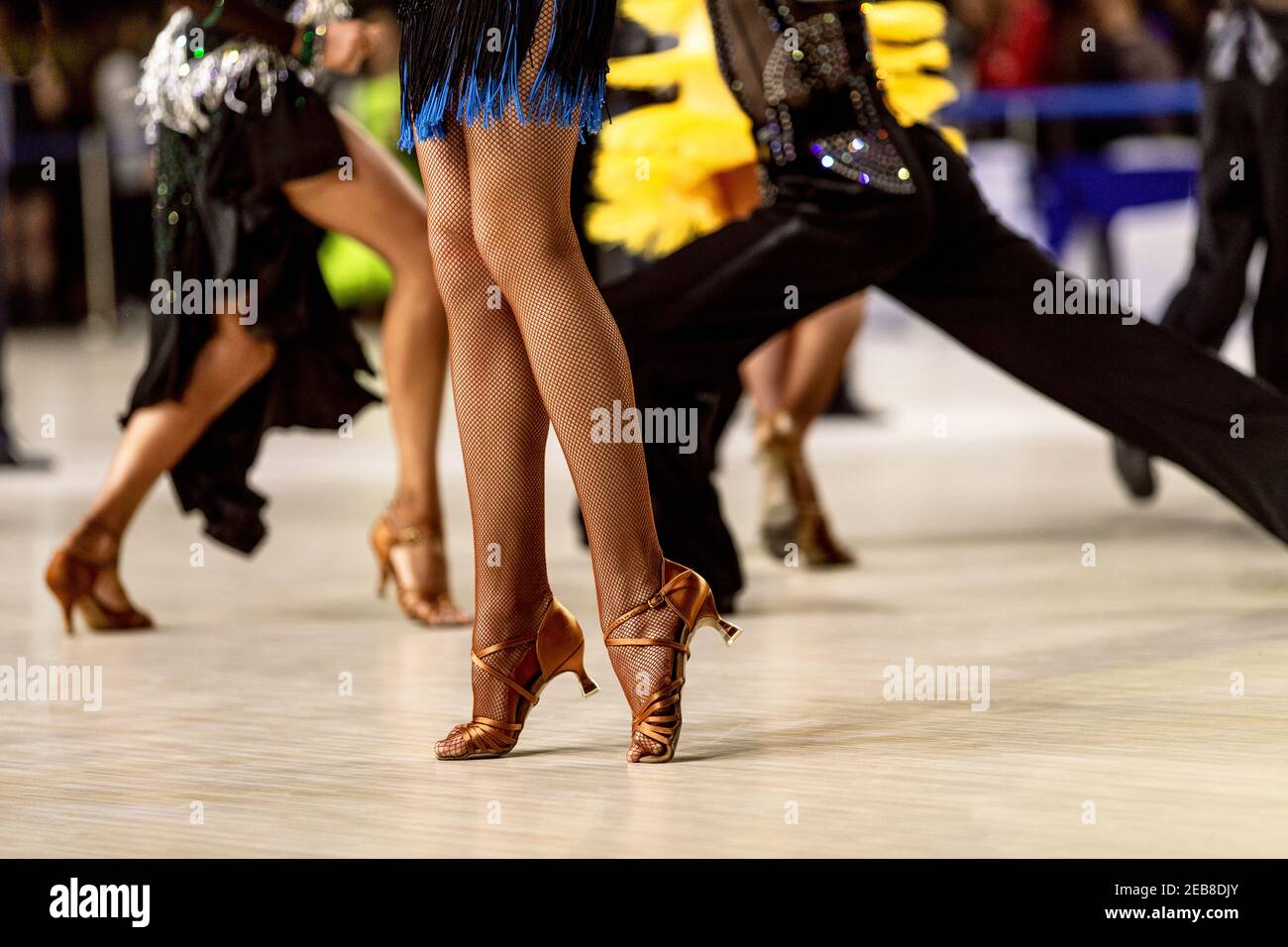 Beine weibliche Tänzerin in Netzstrümpfe tanzen Sport-Wettbewerb Stockfoto