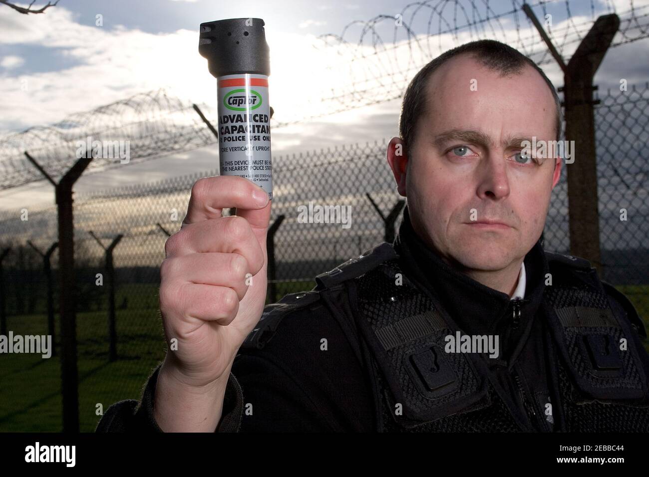 Cs tränengas -Fotos und -Bildmaterial in hoher Auflösung – Alamy