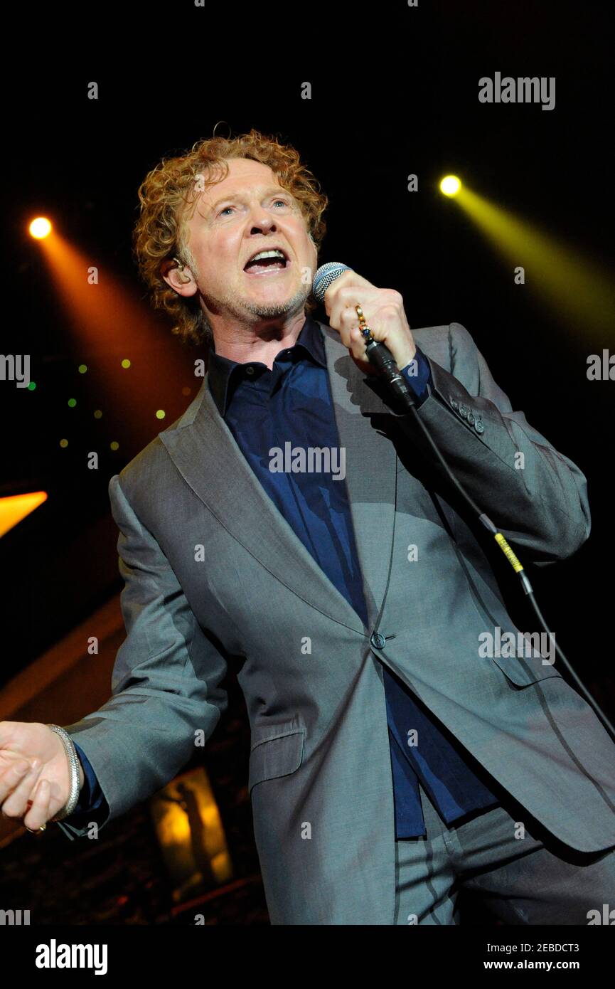 Mick Hucknall, Leadsänger von Simply Red, spielt live Liverpool 2008 Stockfoto